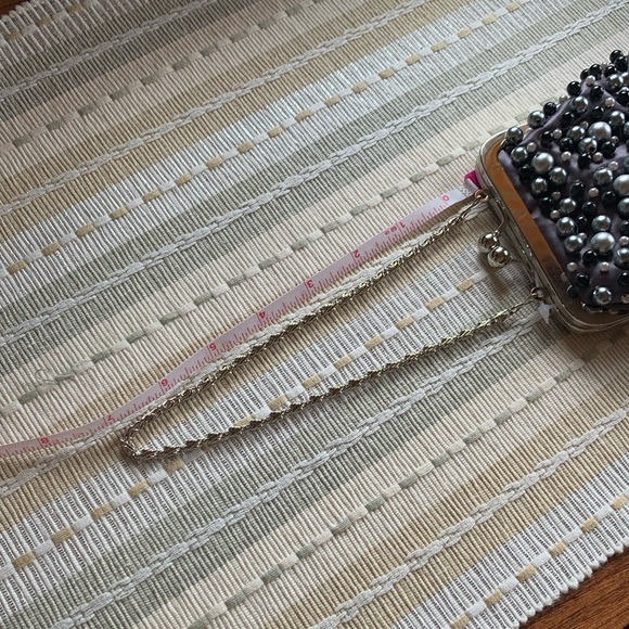 💎NWT‼️ Timeless 2-way Kiss-lock Beaded Evening Bag - shades of gray ✨✨✨ - Picture 7 of 8